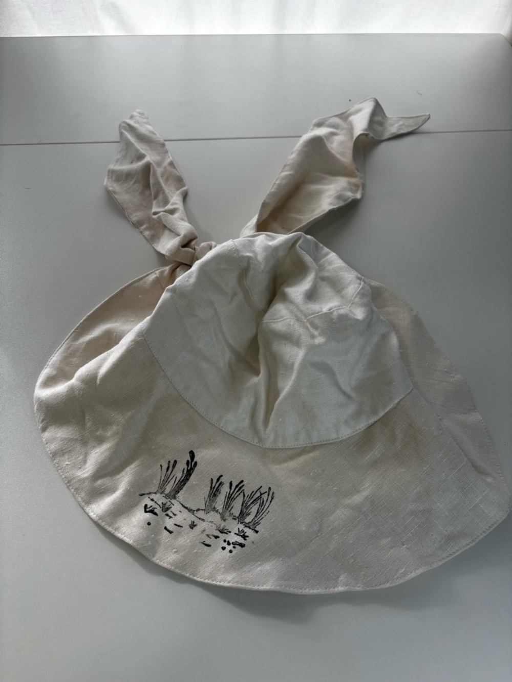 100% Linen Sun Hat with Tied Straps and Sand Dune Print Beach Summer Minimalist